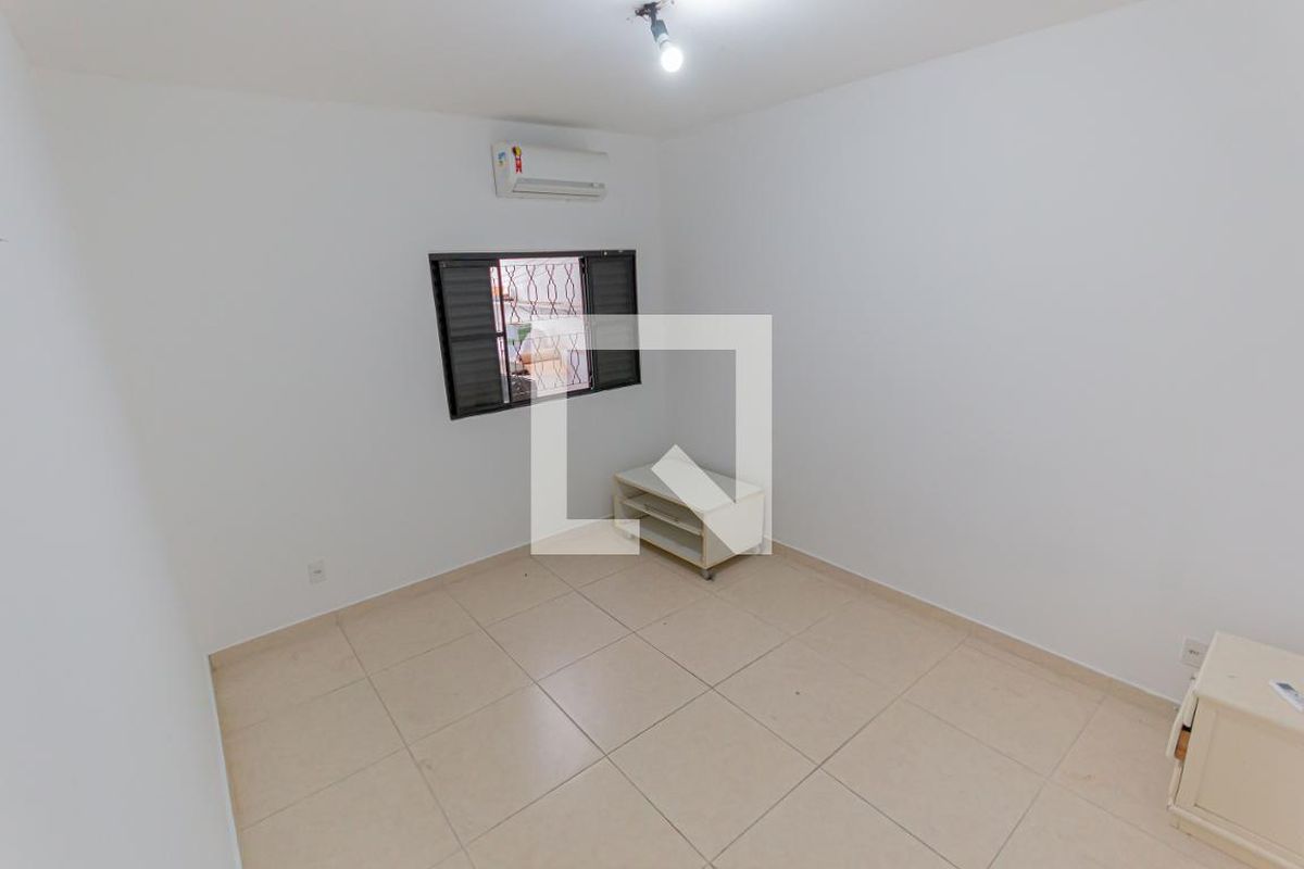 Casa à Venda - Jardim Flamboyant, 2 Quartos,  90 m2 em , Campinas - sp | SoloBR
