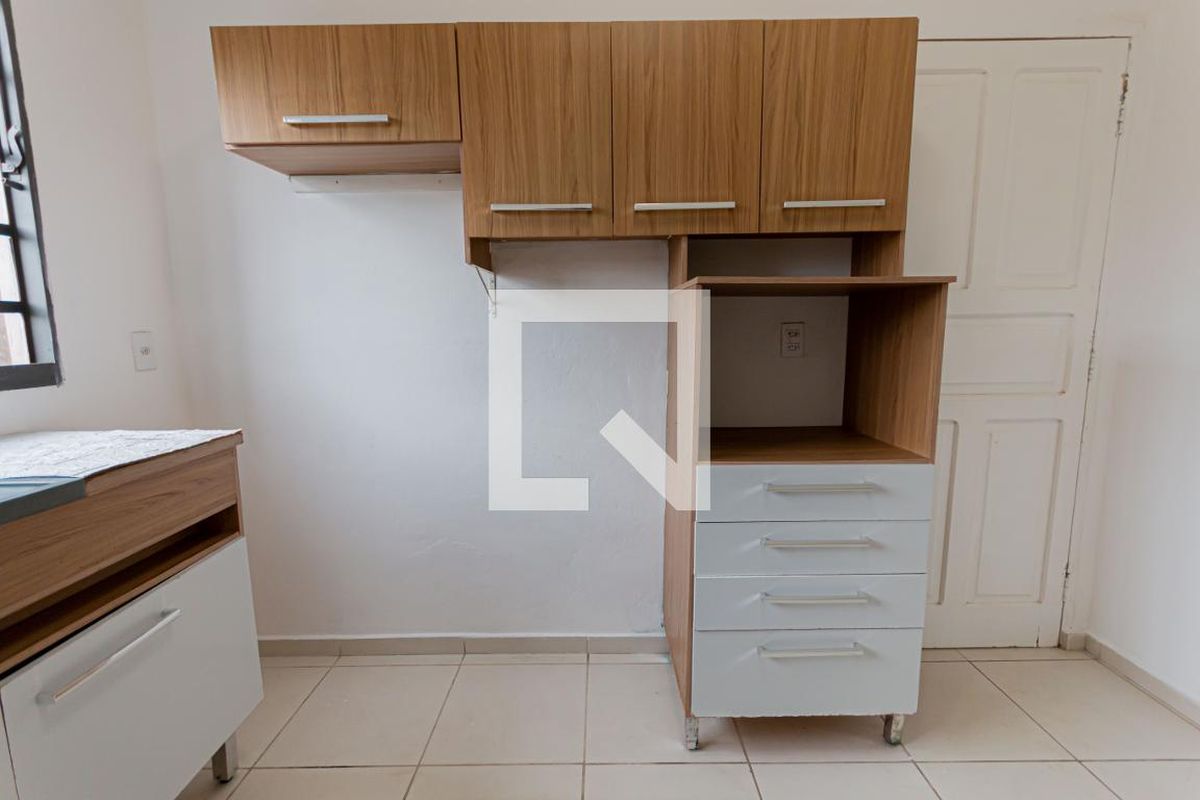 Casa à Venda - Jardim Flamboyant, 2 Quartos,  90 m2 em , Campinas - sp | SoloBR