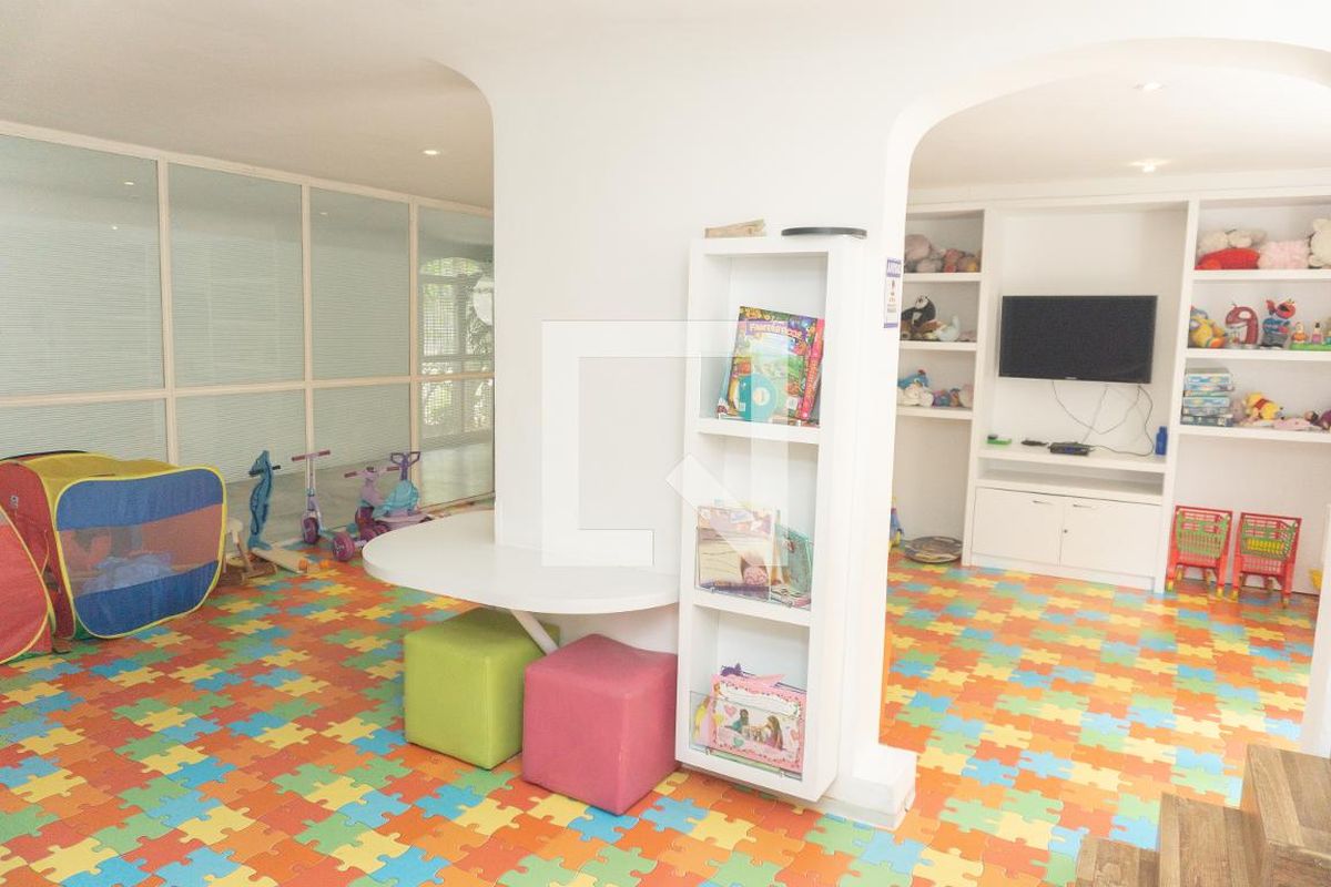 Apartamento, 3 quartos, 210 m² - Foto 143