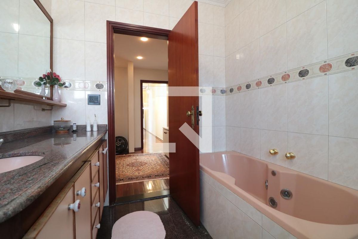 Casa, 5 quartos, 255 m² - Foto 21