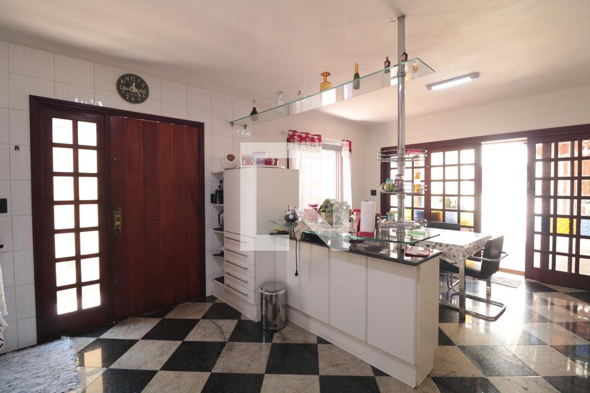 Casa, 5 quartos, 255 m² - Foto 48