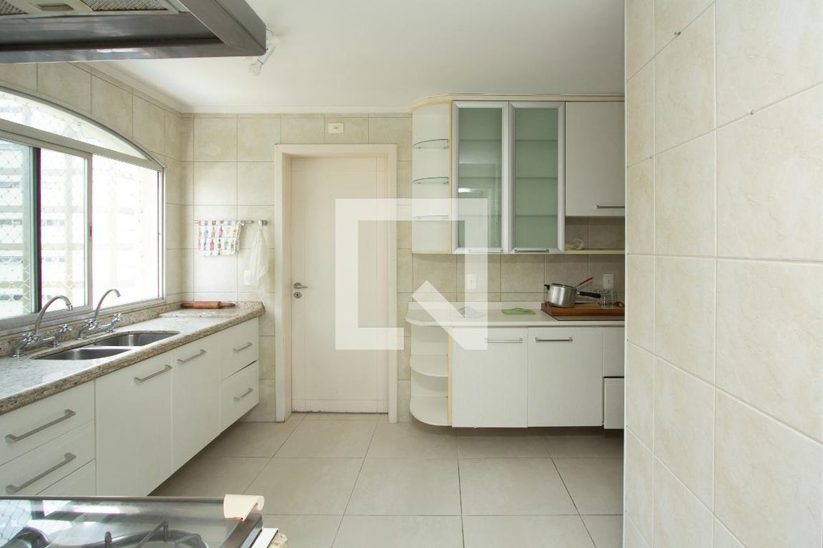 Apartamento, 3 quartos, 210 m² - Foto 49