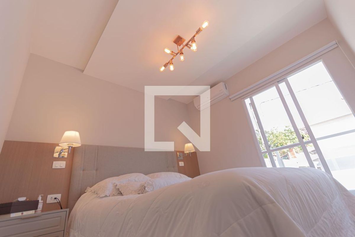 Casa à Venda - Mansões Santo Antônio, 3 Quartos,  154 m2 em , Campinas - sp | SoloBR
