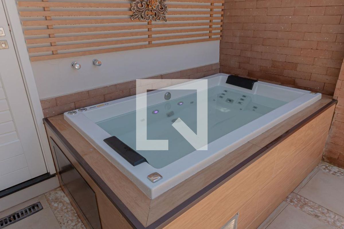 Casa à Venda - Mansões Santo Antônio, 3 Quartos,  154 m2 em , Campinas - sp | SoloBR