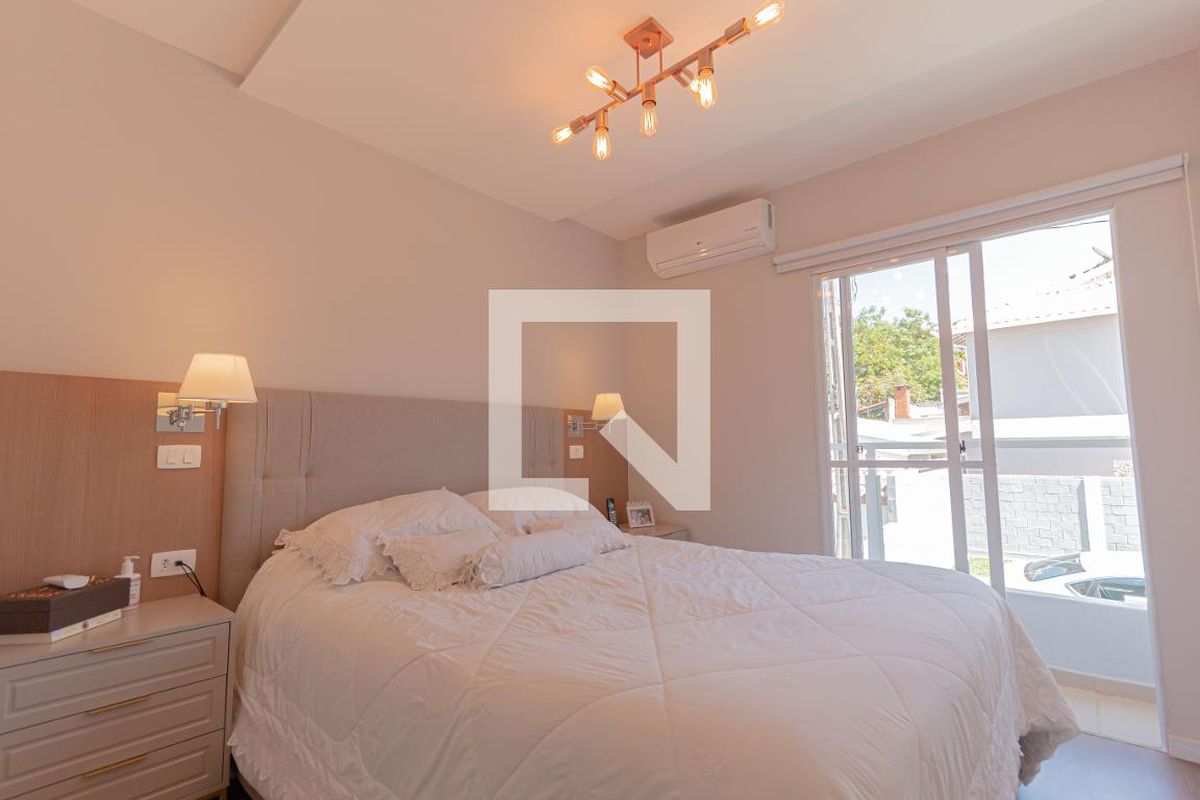 Casa à Venda - Mansões Santo Antônio, 3 Quartos,  154 m2 em , Campinas - sp | SoloBR