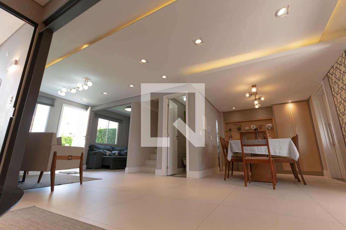 Casa à Venda - Mansões Santo Antônio, 3 Quartos,  154 m2 em , Campinas - sp | SoloBR