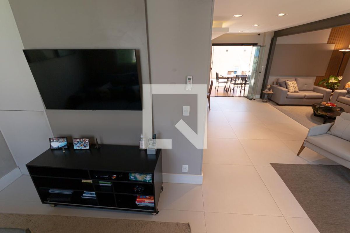 Casa à Venda - Mansões Santo Antônio, 3 Quartos,  154 m2 em , Campinas - sp | SoloBR