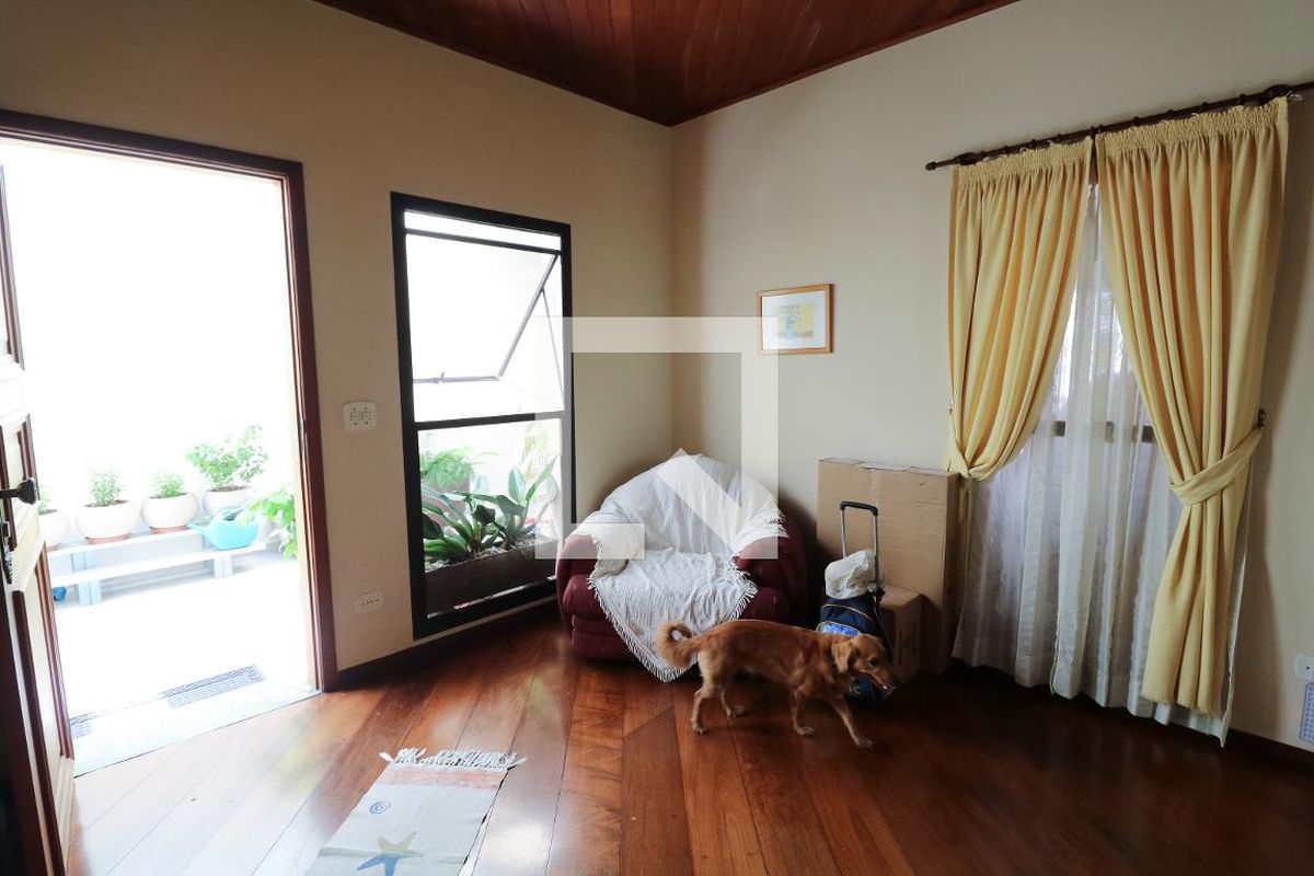 Casa, 3 quartos, 233 m² - Foto 2