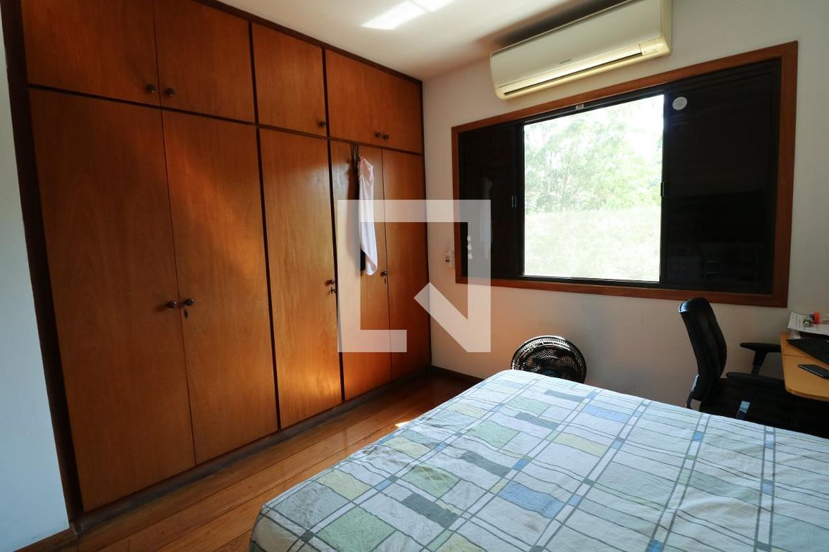 Casa, 3 quartos, 233 m² - Foto 58