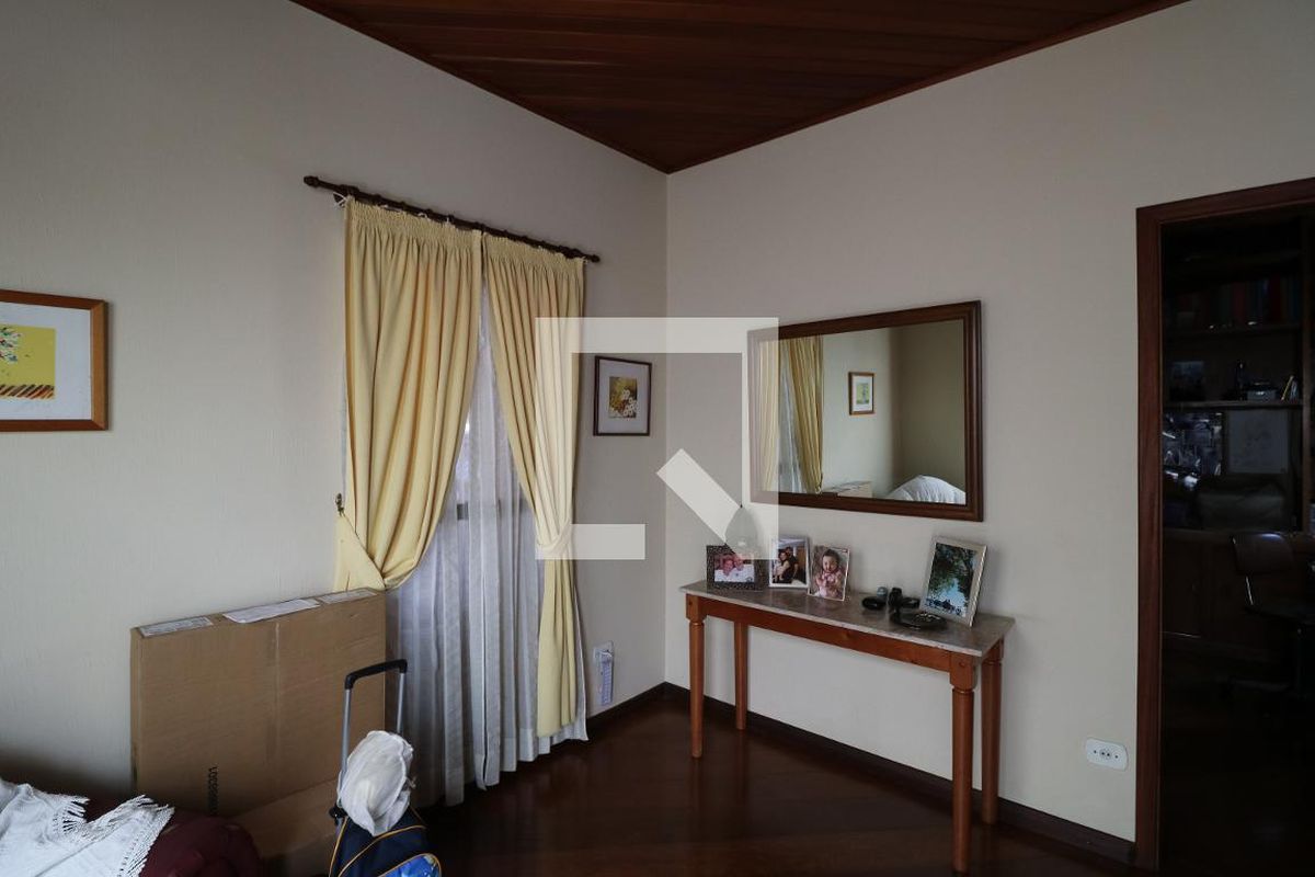Casa, 3 quartos, 233 m² - Foto 4