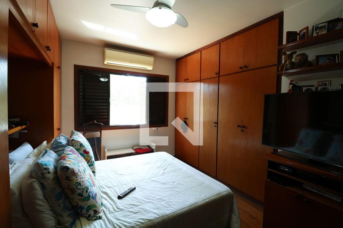 Casa, 3 quartos, 233 m² - Foto 80