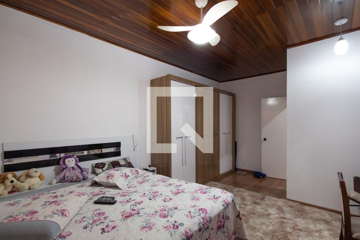 Casa, 3 quartos, 246 m² - Foto 30