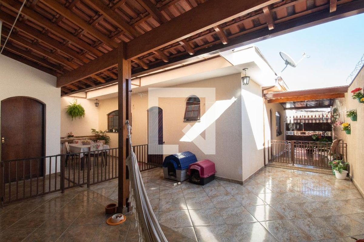 Casa, 3 quartos, 246 m² - Foto 82