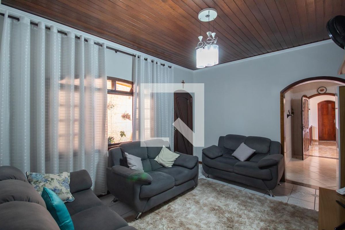 Casa, 3 quartos, 246 m² - Foto 2