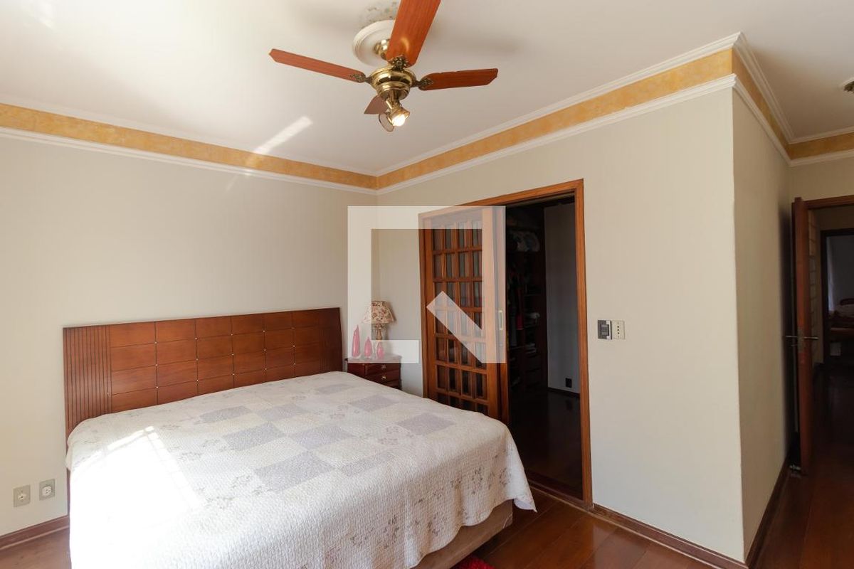 Casa à Venda - Jardim Chapadão, 4 Quartos,  327 m2 em , Campinas - sp | SoloBR