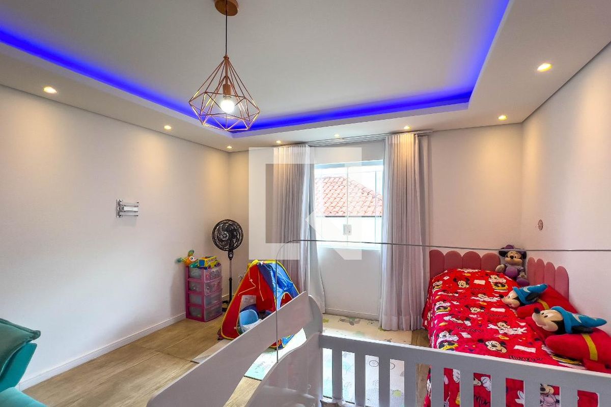 Casa, 4 quartos, 240 m² - Foto 18