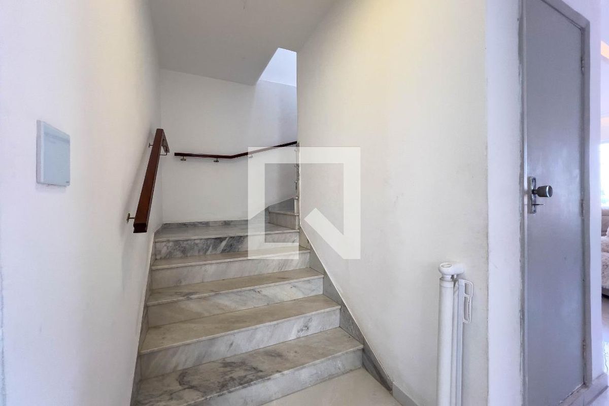 Casa, 4 quartos, 240 m² - Foto 74