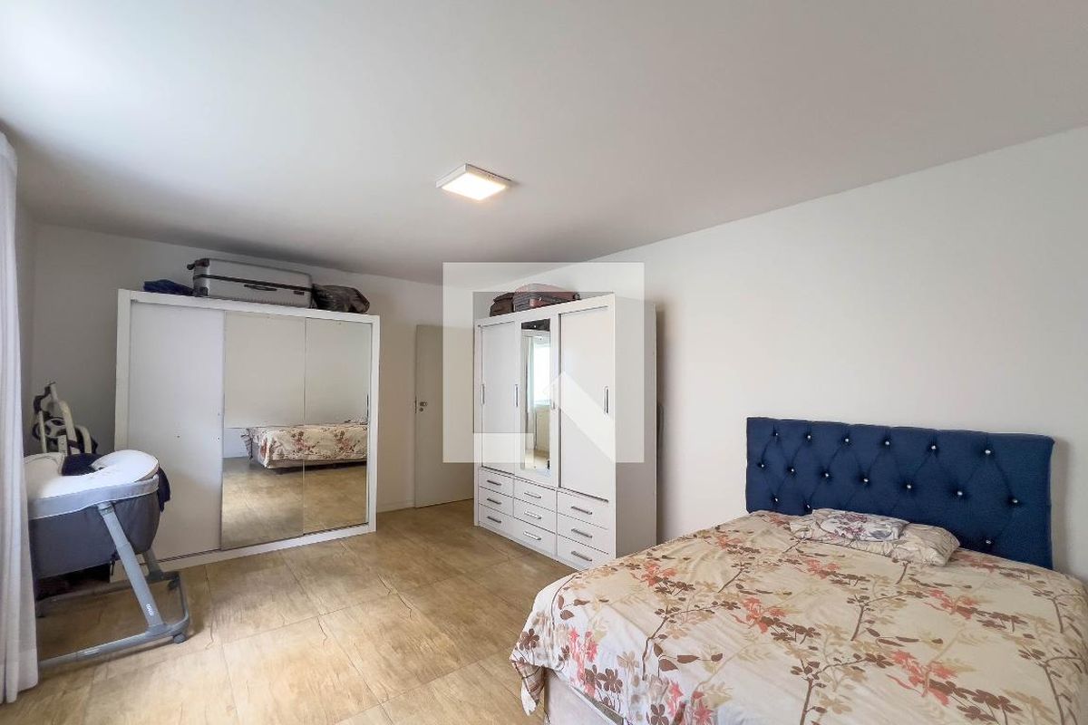 Casa, 4 quartos, 240 m² - Foto 30