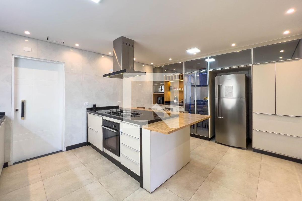 Casa, 4 quartos, 240 m² - Foto 62