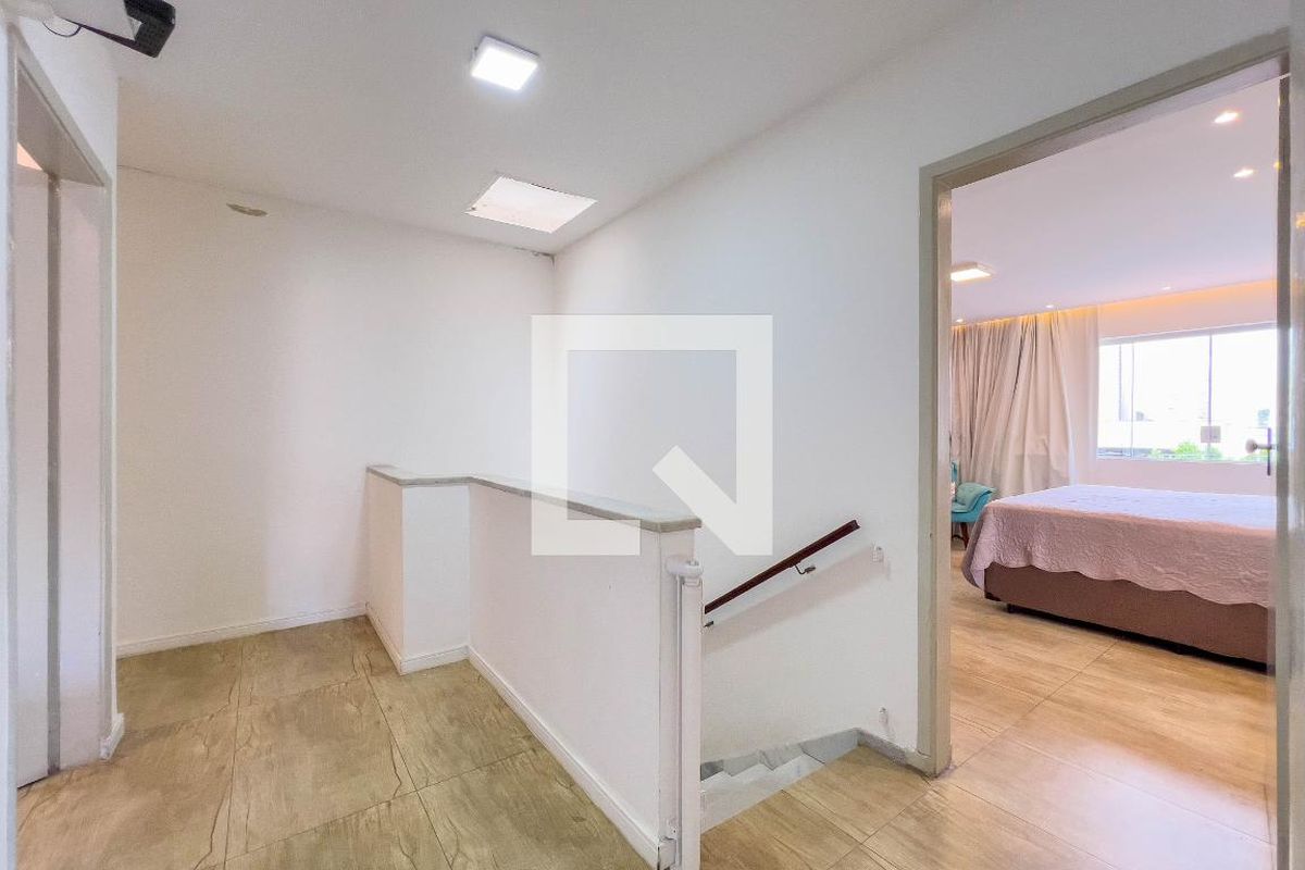 Casa, 4 quartos, 240 m² - Foto 64