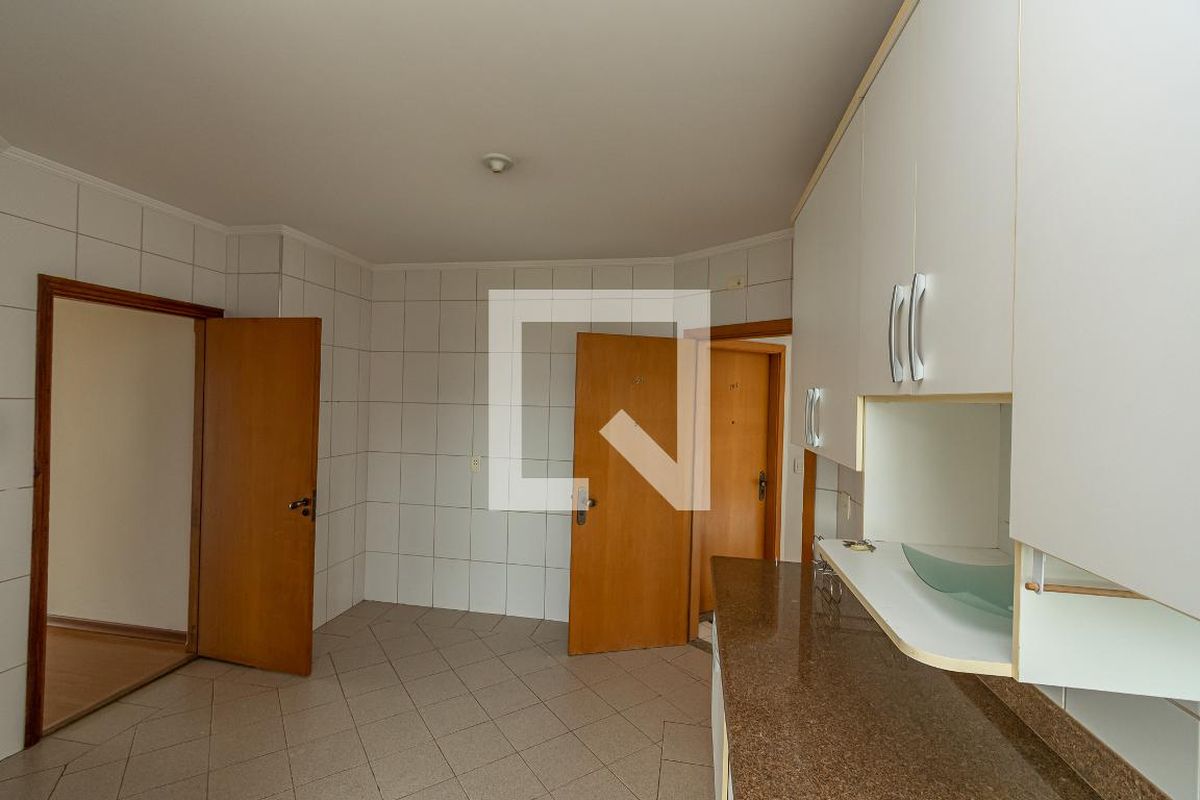 Apartamento à Venda - Mansões Santo Antônio, 4 Quartos,  135 m2 em , Campinas - sp | SoloBR