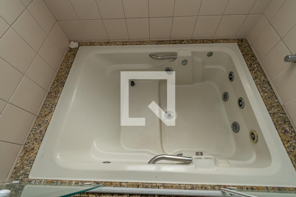 Apartamento à Venda - Mansões Santo Antônio, 4 Quartos,  135 m2 em , Campinas - sp | SoloBR