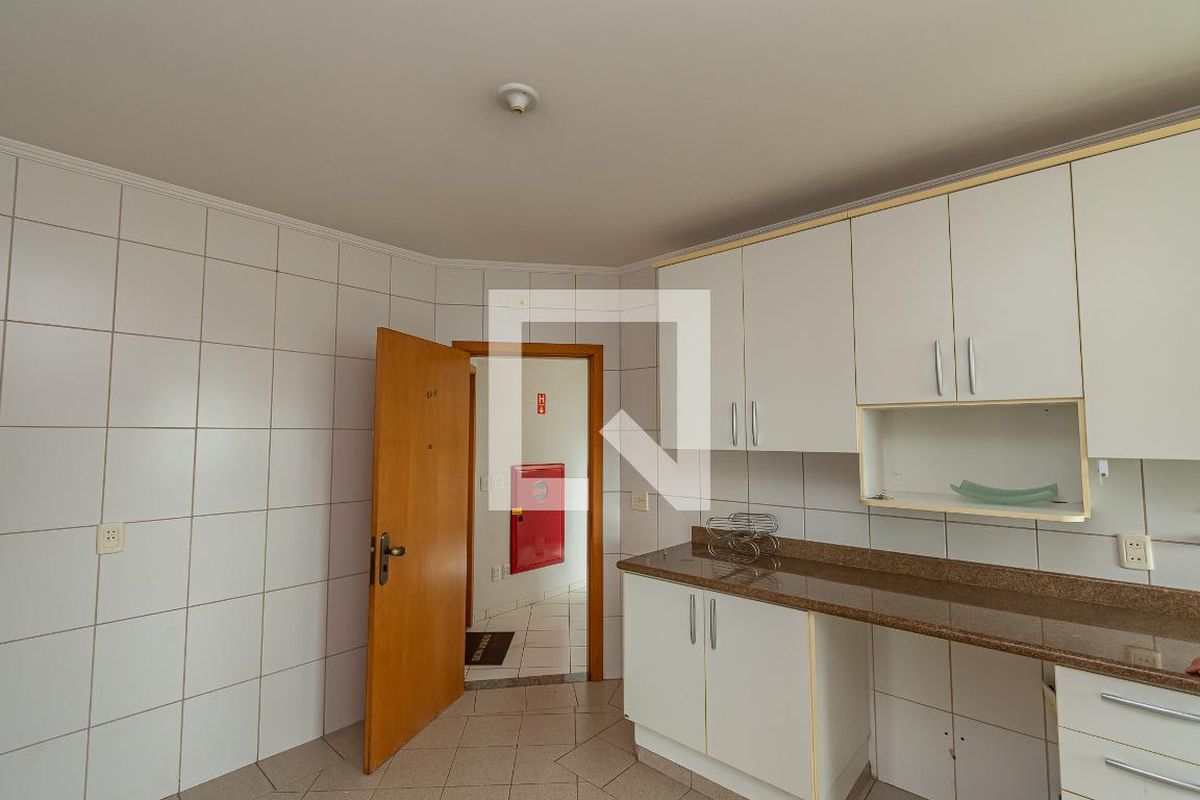 Apartamento à Venda - Mansões Santo Antônio, 4 Quartos,  135 m2 em , Campinas - sp | SoloBR
