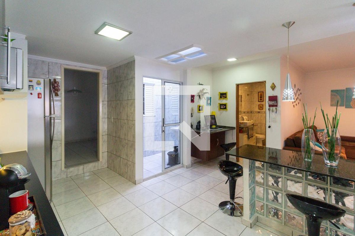 Casa, 4 quartos, 240 m² - Foto 48