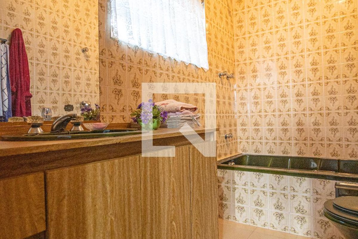 Casa, 4 quartos, 270 m² - Foto 54
