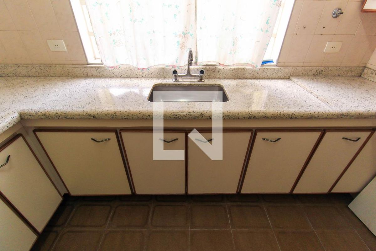 Casa, 3 quartos, 250 m² - Foto 44