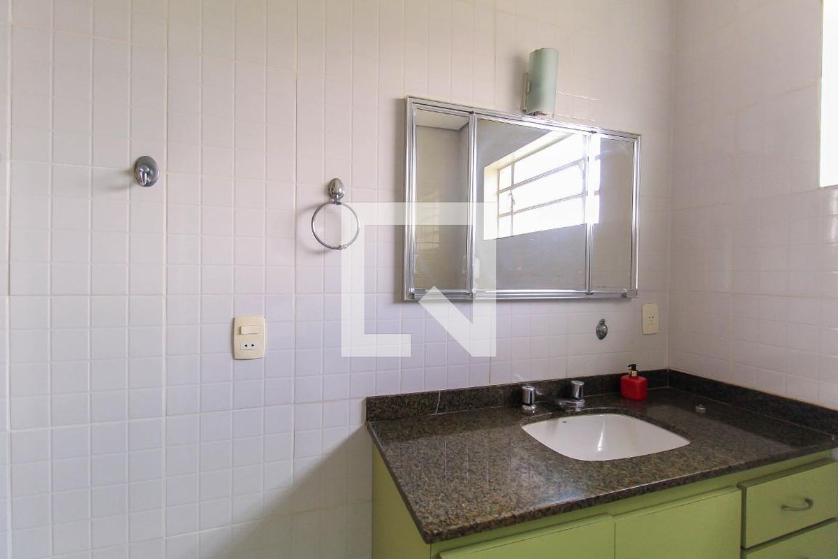 Casa, 3 quartos, 250 m² - Foto 32