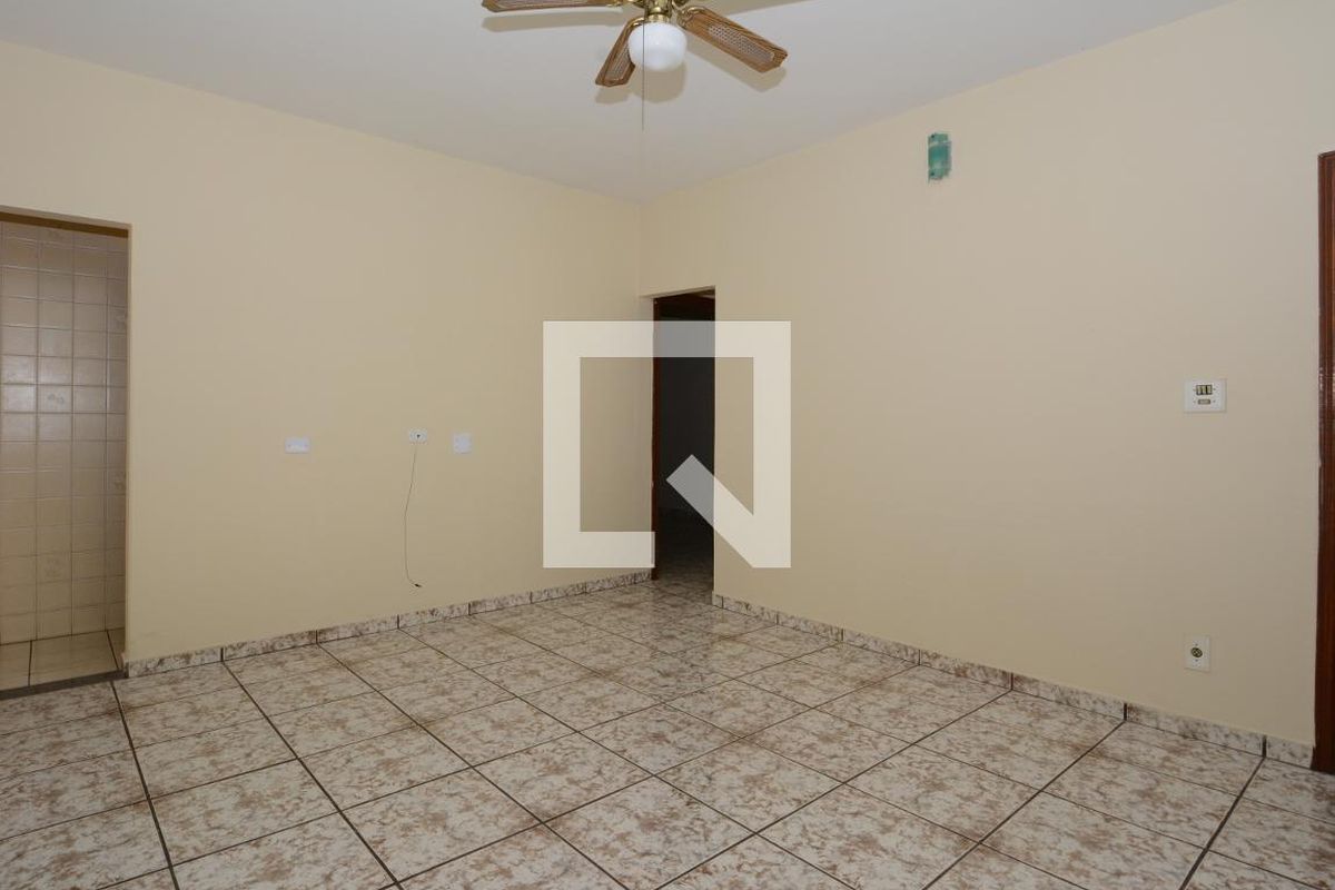 Casa à Venda - Jardim do Lago, 3 Quartos,  130 m2 em , Campinas - sp | SoloBR