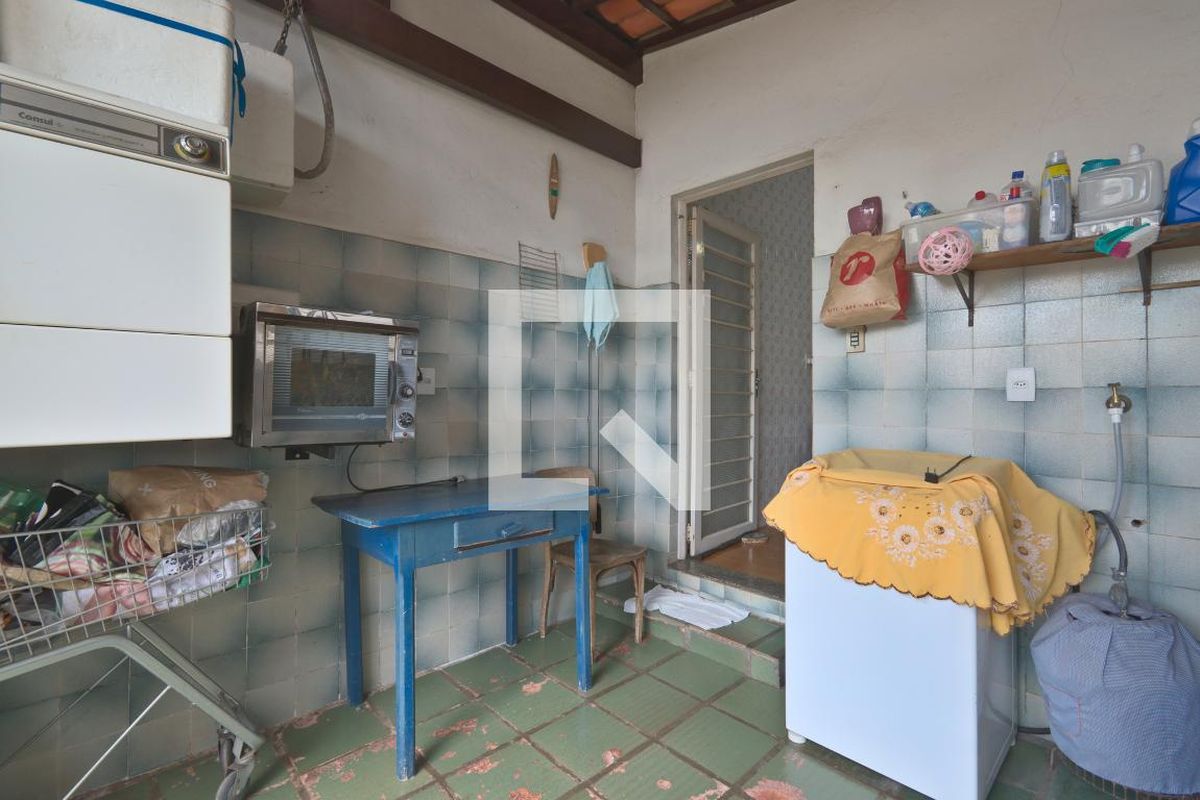Casa à Venda - Taquaral, 4 Quartos,  220 m2 em , Campinas - sp | SoloBR