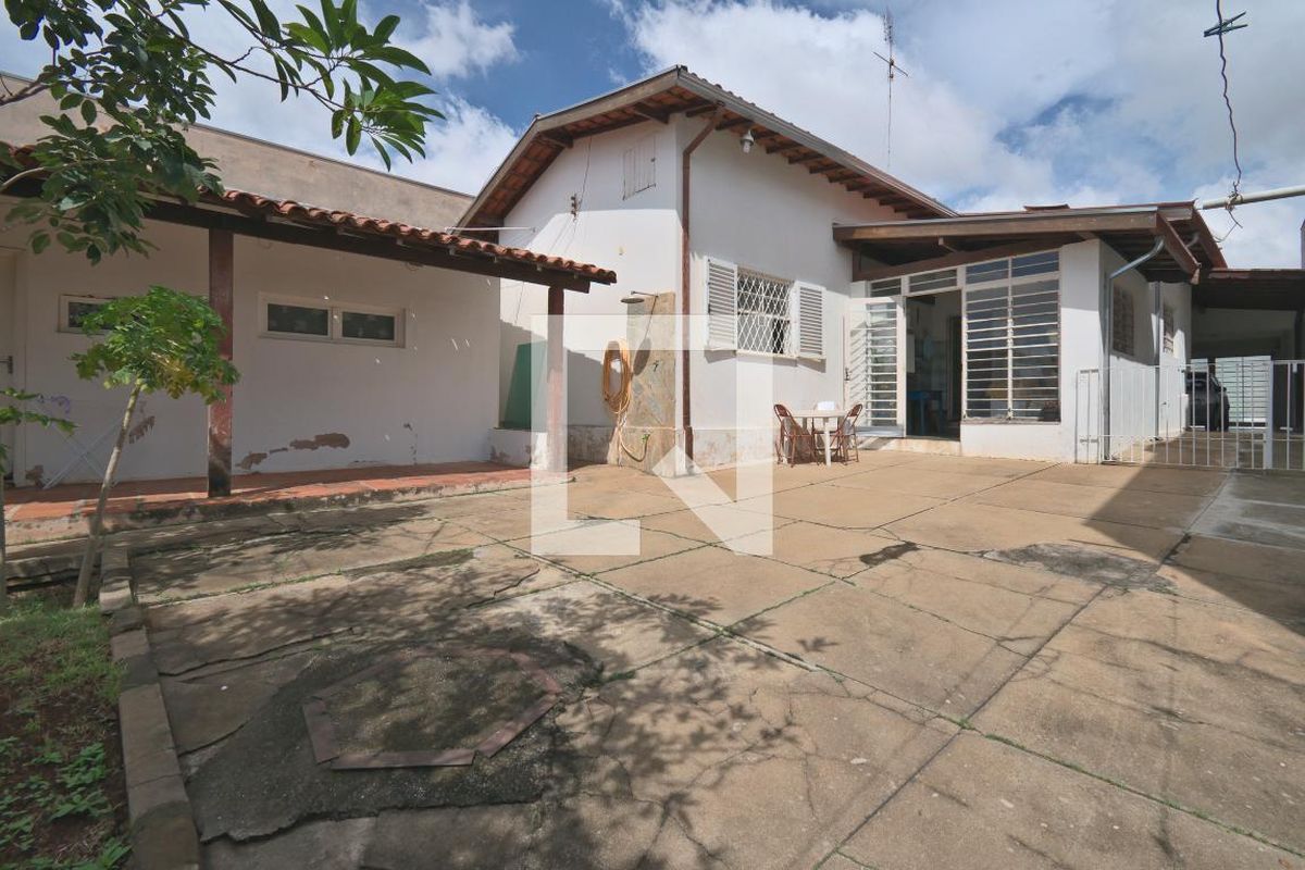 Casa à Venda - Taquaral, 4 Quartos,  220 m2 em , Campinas - sp | SoloBR