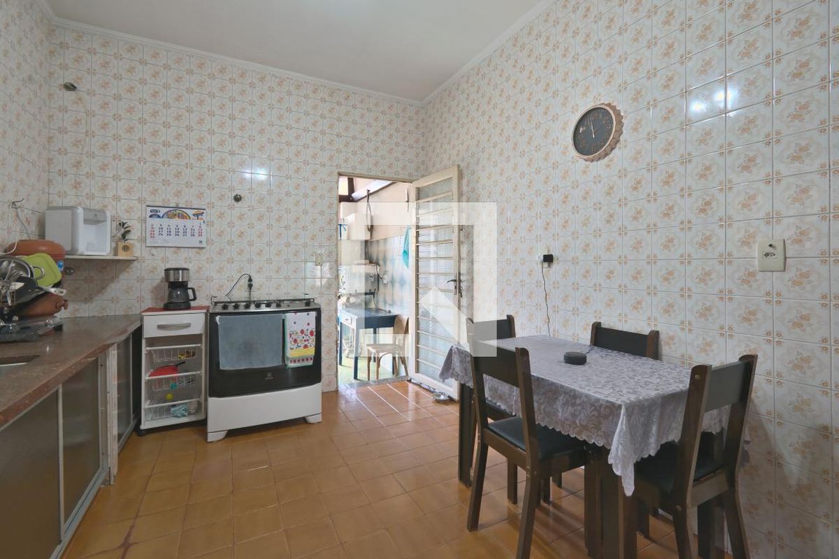 Casa à Venda - Taquaral, 4 Quartos,  220 m2 em , Campinas - sp | SoloBR