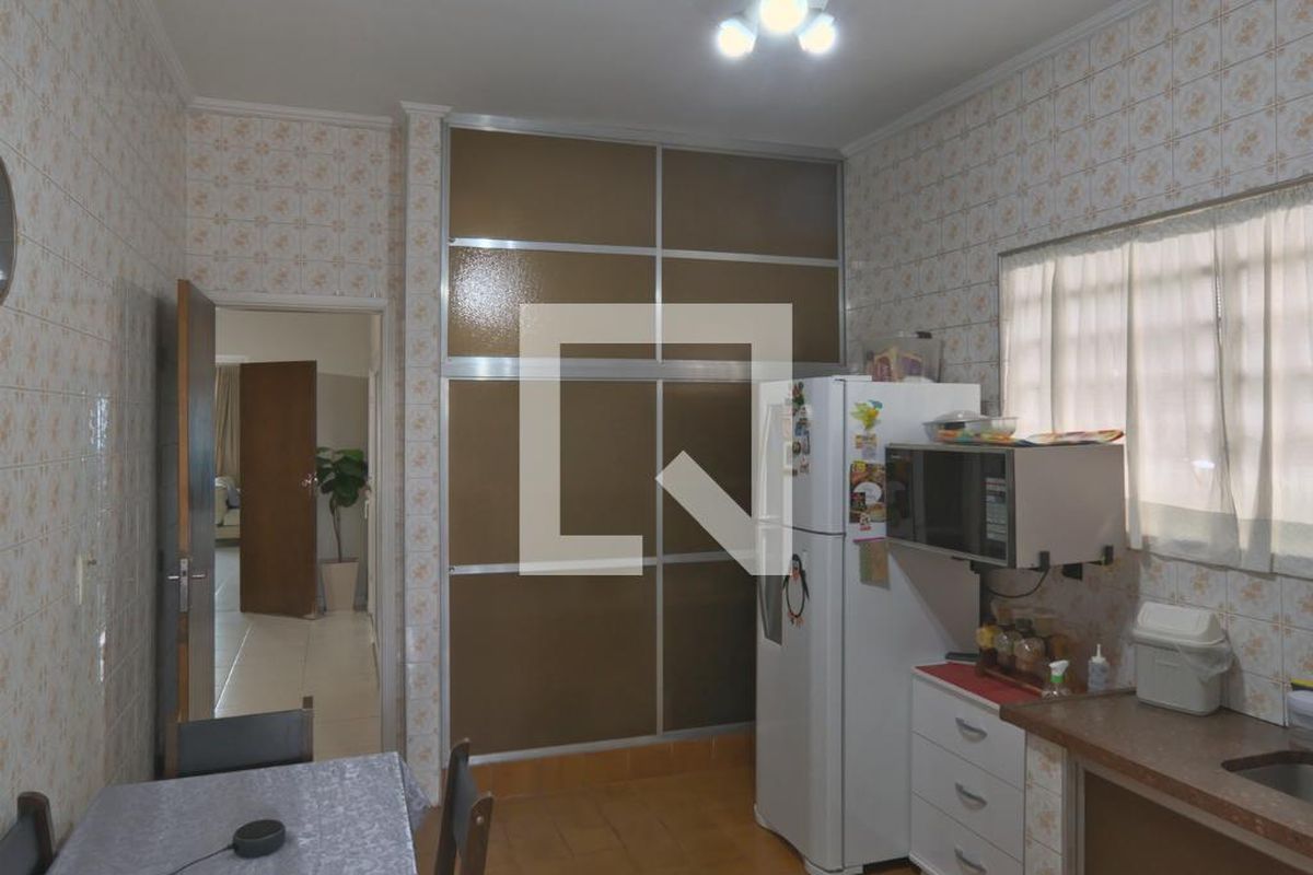 Casa à Venda - Taquaral, 4 Quartos,  220 m2 em , Campinas - sp | SoloBR