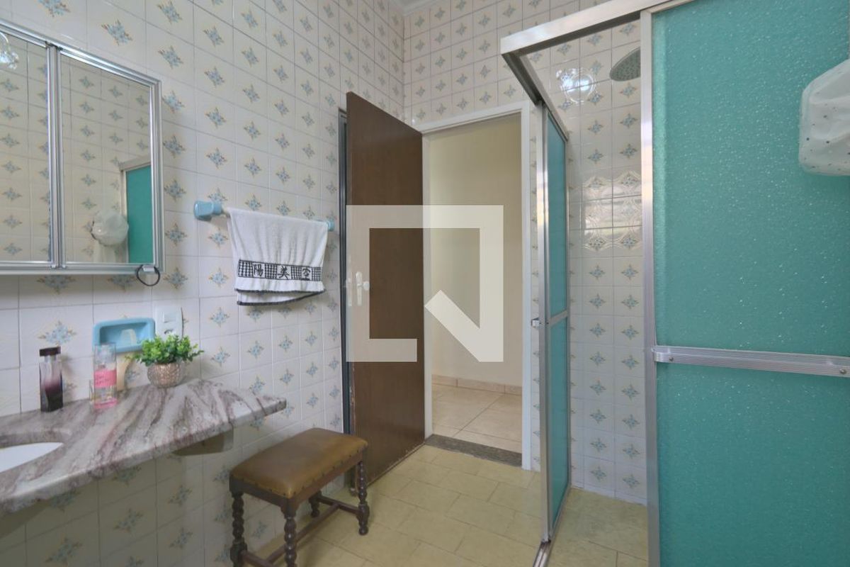 Casa à Venda - Taquaral, 4 Quartos,  220 m2 em , Campinas - sp | SoloBR