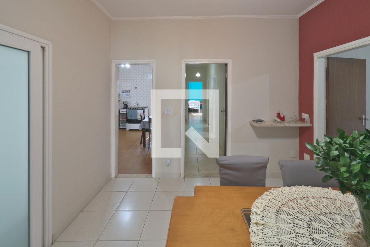 Casa à Venda - Taquaral, 4 Quartos,  220 m2 em , Campinas - sp | SoloBR