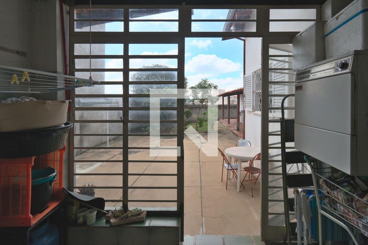 Casa à Venda - Taquaral, 4 Quartos,  220 m2 em , Campinas - sp | SoloBR