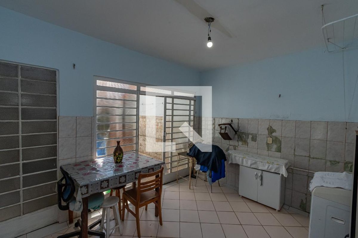 Casa à Venda - Lot. Alphaville Campinas, 3 Quartos,  160 m2 em , Campinas - sp | SoloBR