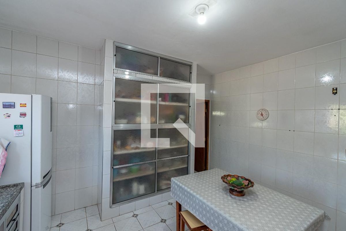 Casa à Venda - Lot. Alphaville Campinas, 3 Quartos,  160 m2 em , Campinas - sp | SoloBR