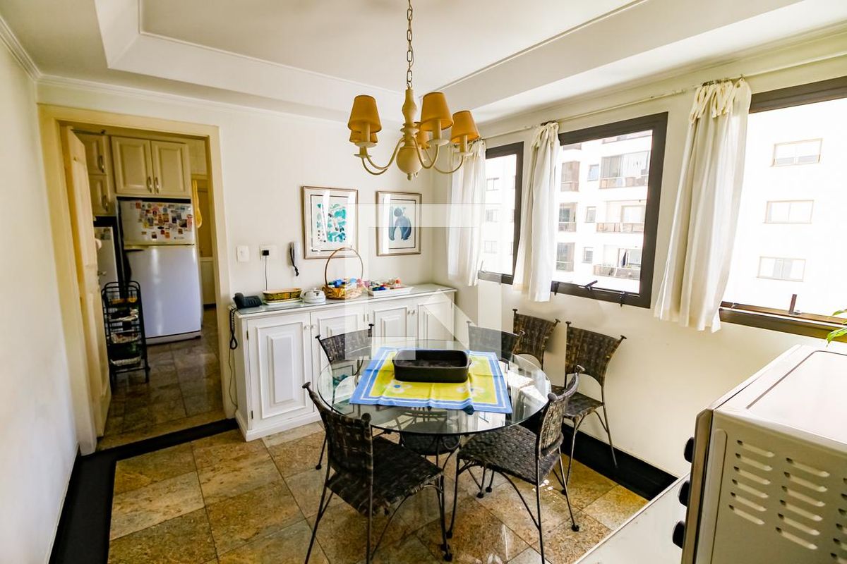 Apartamento, 3 quartos, 250 m² - Foto 130