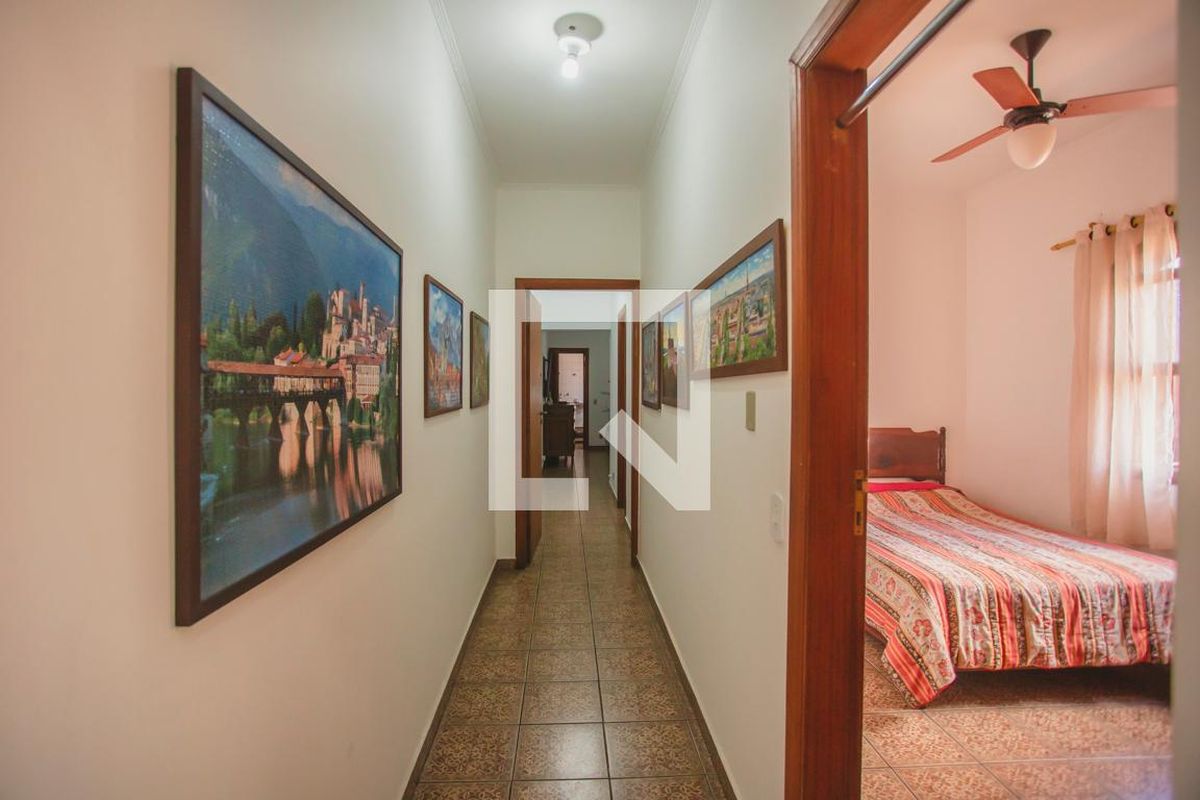 Casa, 3 quartos, 264 m² - Foto 14