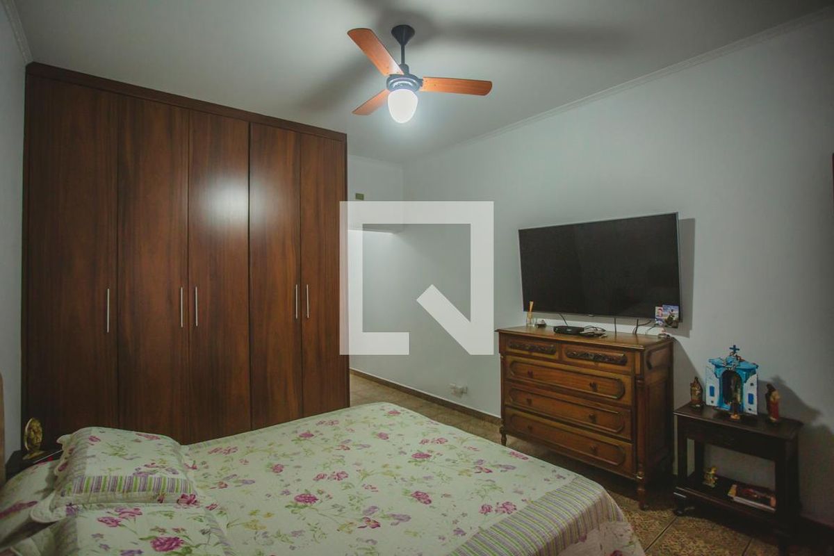 Casa, 3 quartos, 264 m² - Foto 24