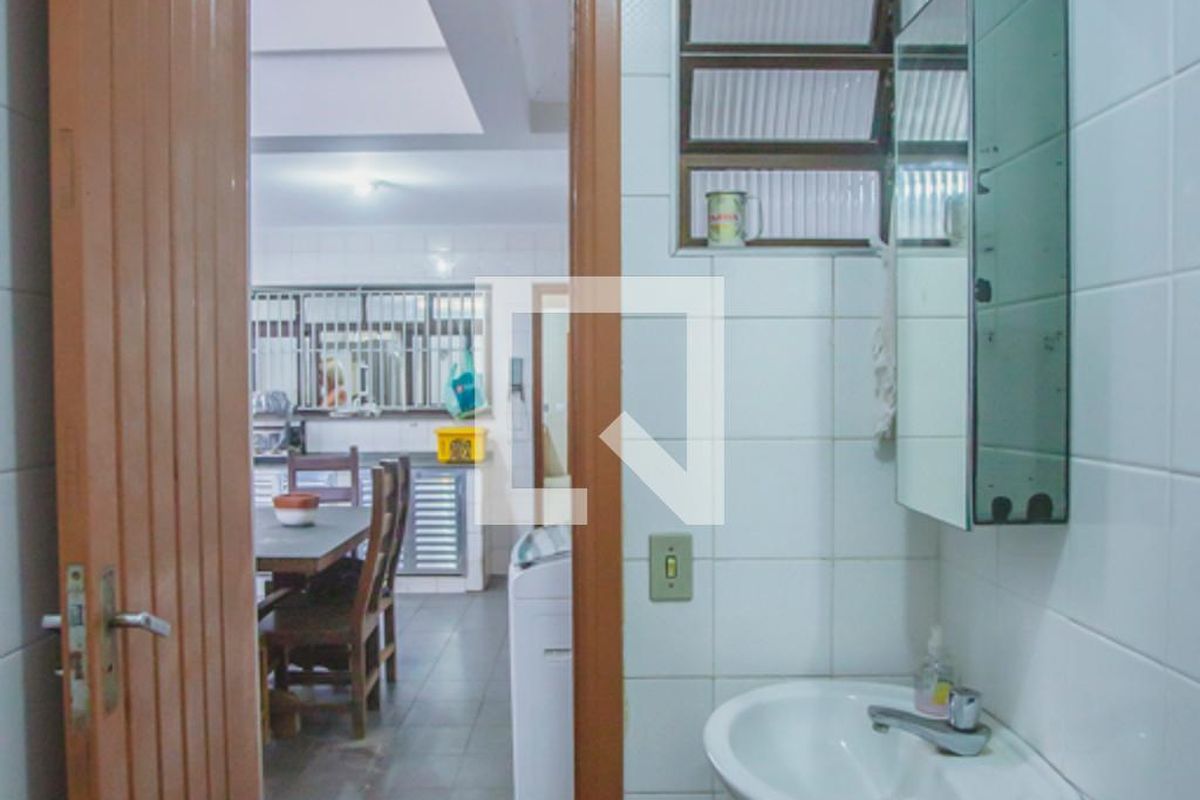 Casa, 3 quartos, 264 m² - Foto 134