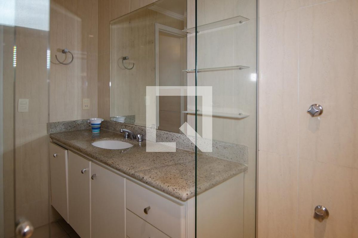 Casa, 4 quartos, 300 m² - Foto 64