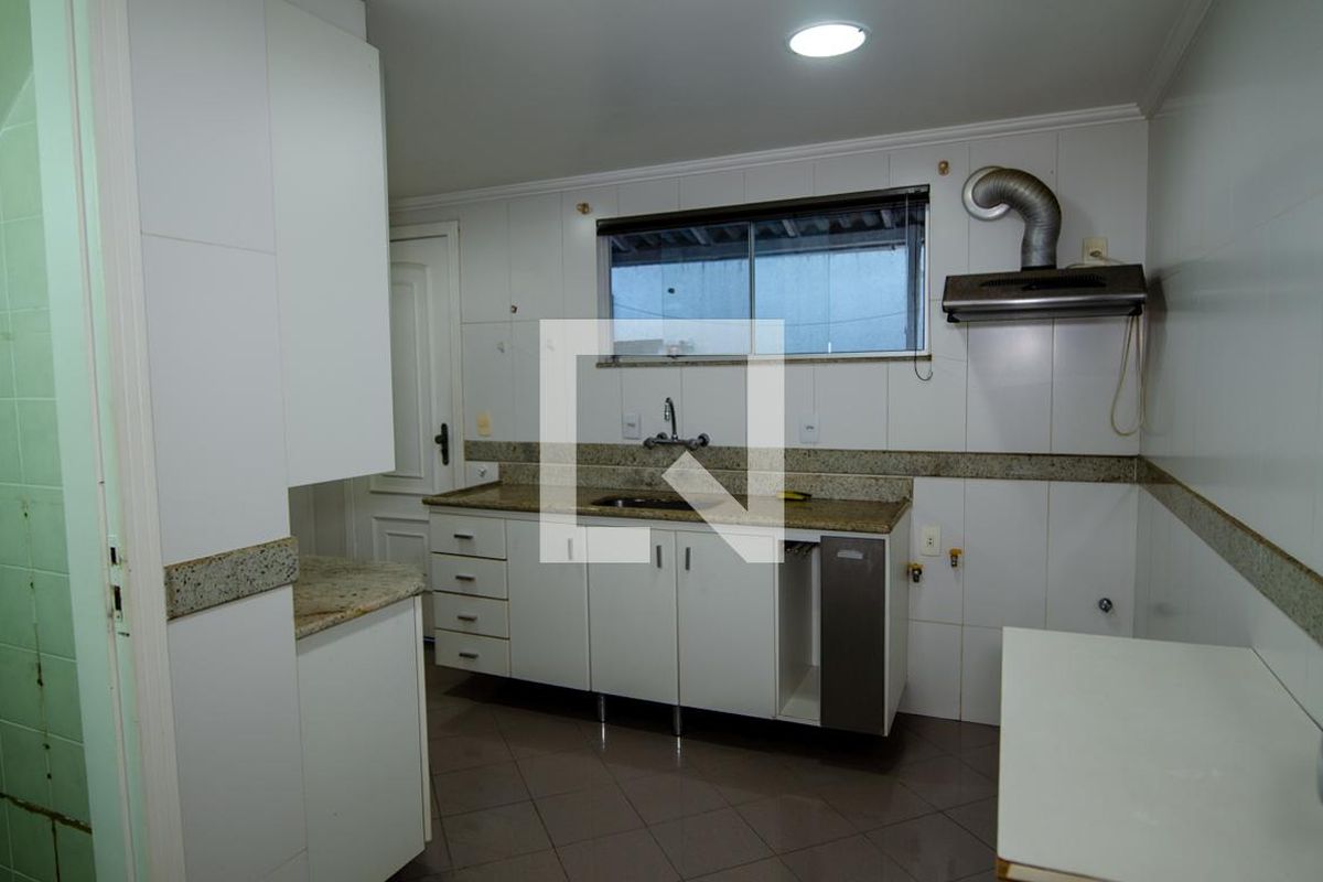 Casa, 4 quartos, 300 m² - Foto 126