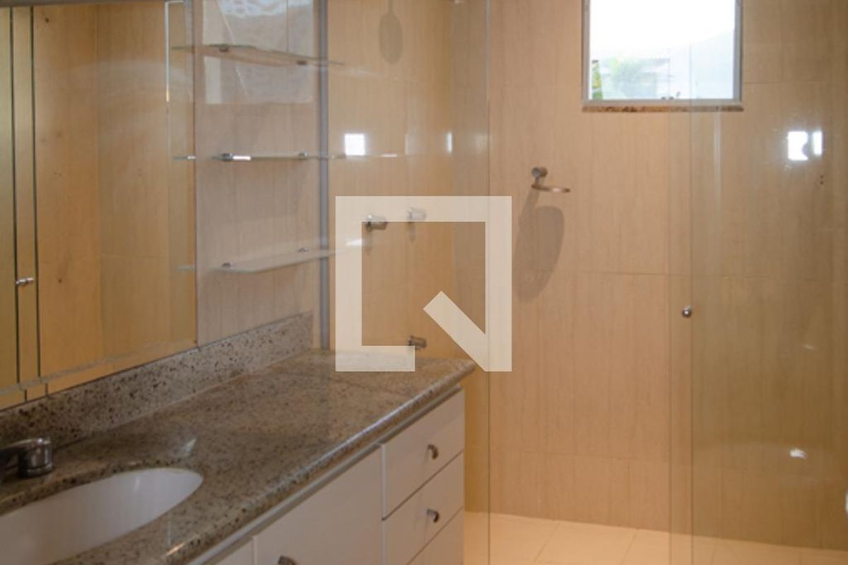 Casa, 4 quartos, 300 m² - Foto 70