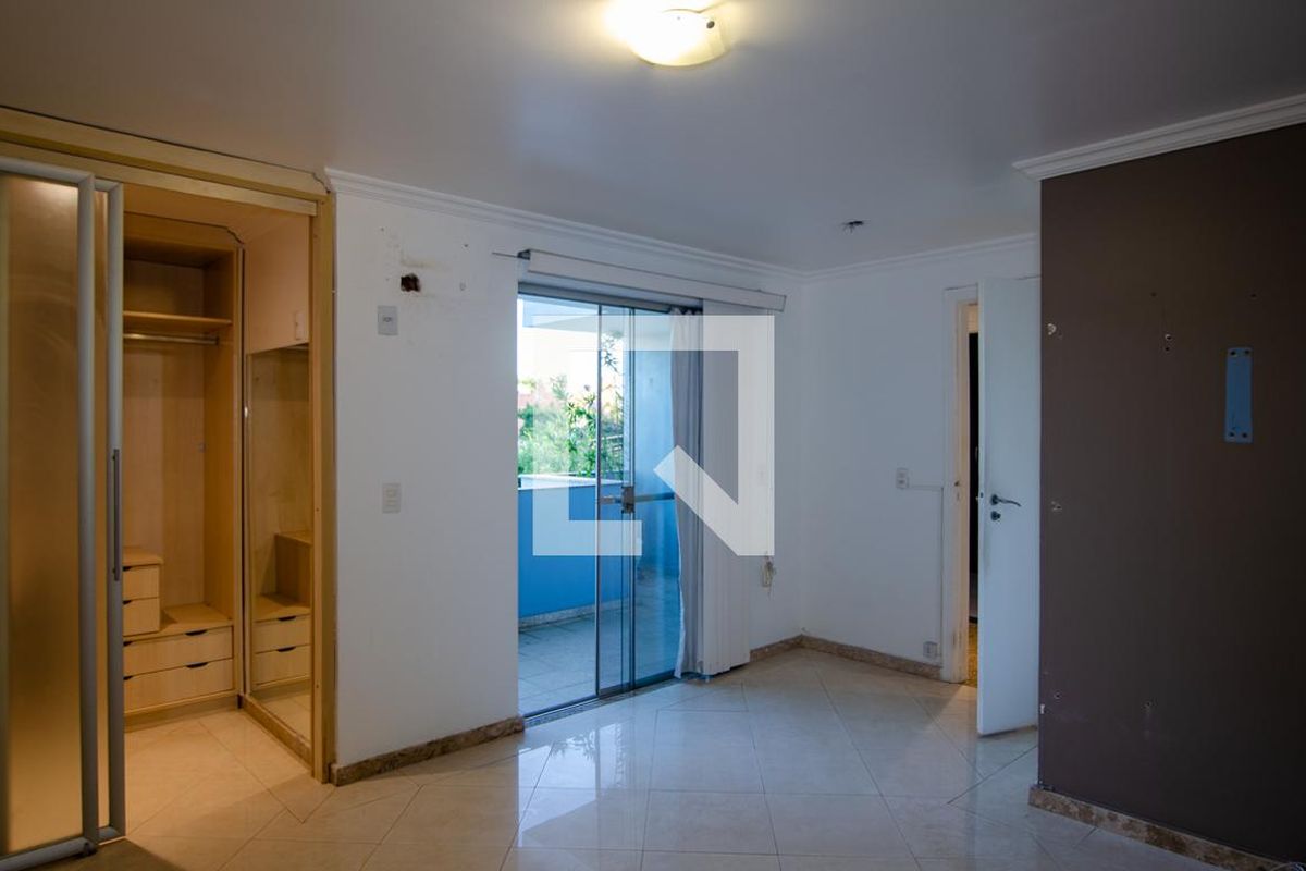 Casa, 4 quartos, 300 m² - Foto 32