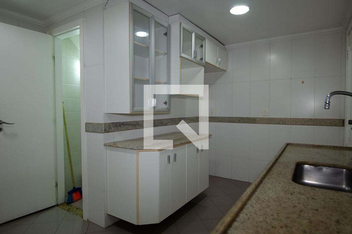 Casa, 4 quartos, 300 m² - Foto 136